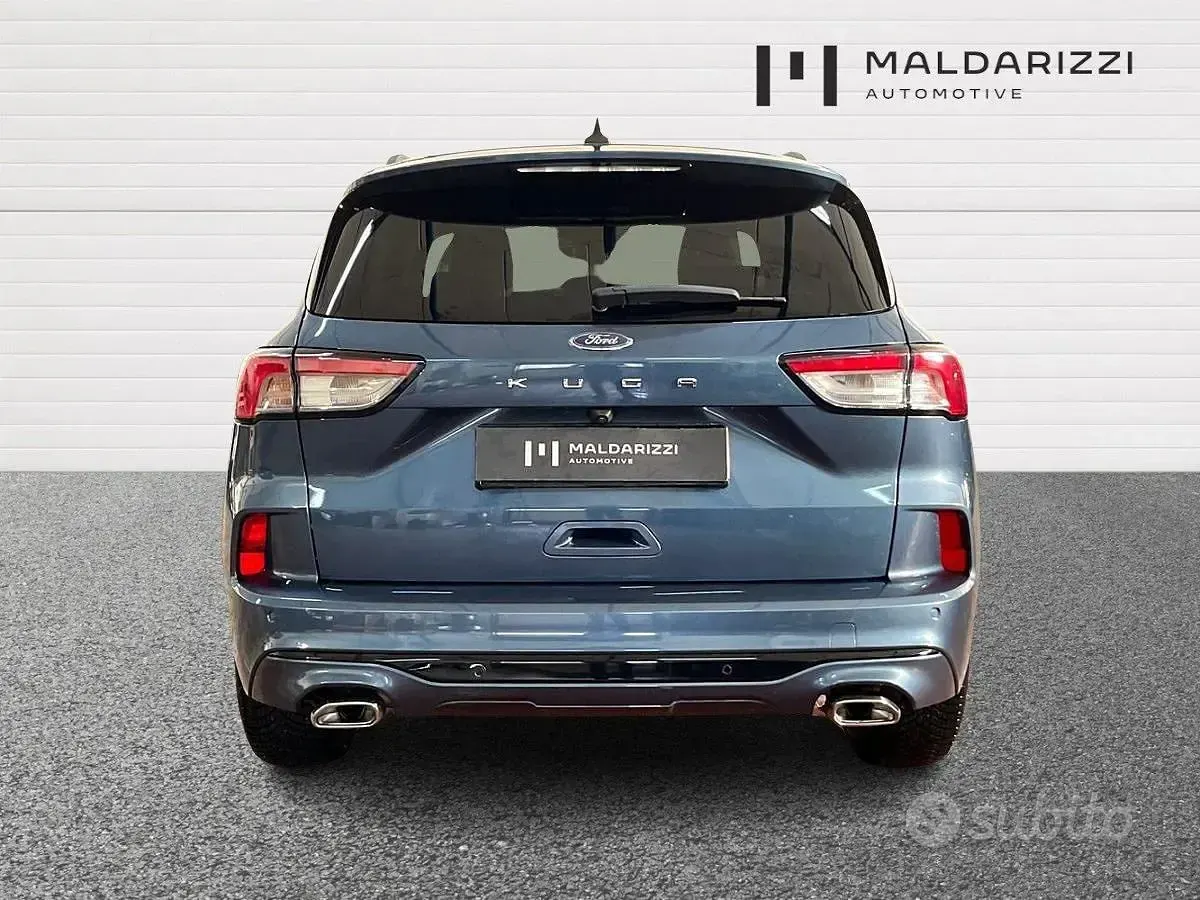 Usata Ford Kuga ST-Line X 120 CV (88 kW) 2023 Blu SUV