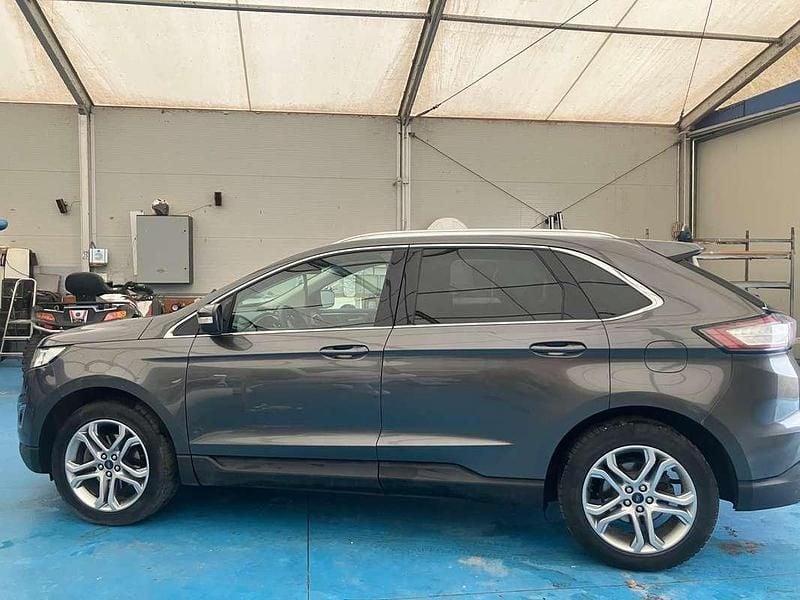Usata Ford Edge Titanium 209 CV (153 kW) 2016 Grigio SUV