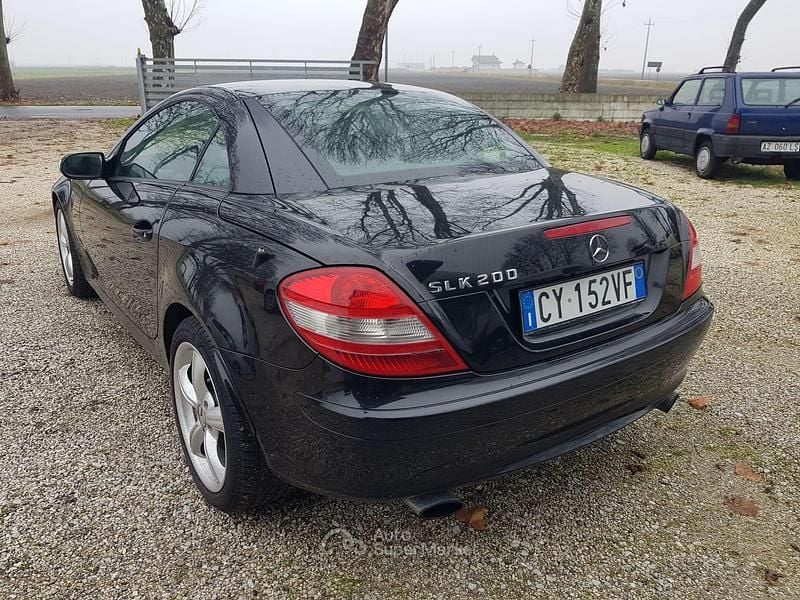 Usata Mercedes SLK200 163 CV (119 kW) 2005 Nero Cabrio