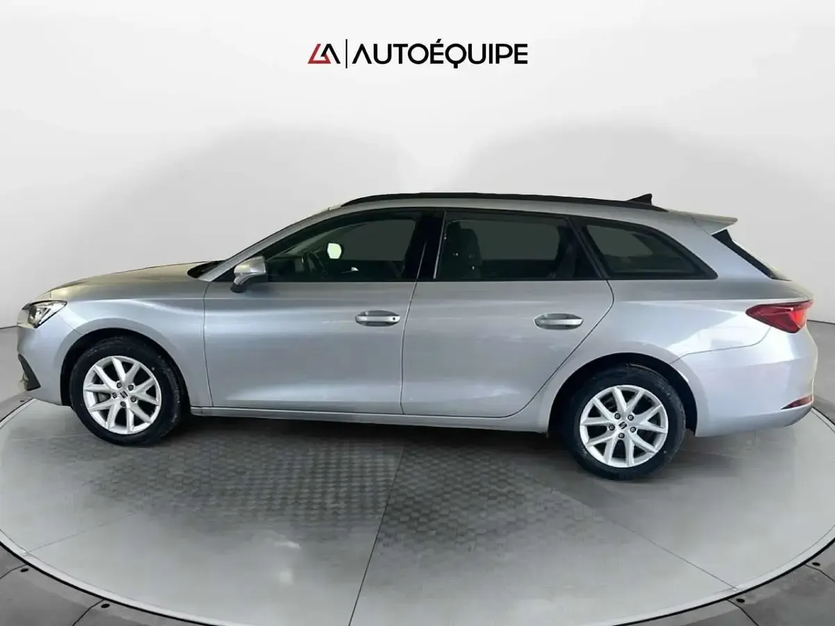 Usata Seat Leon Style 150 CV (110 kW) 2021 Argento Station wagon