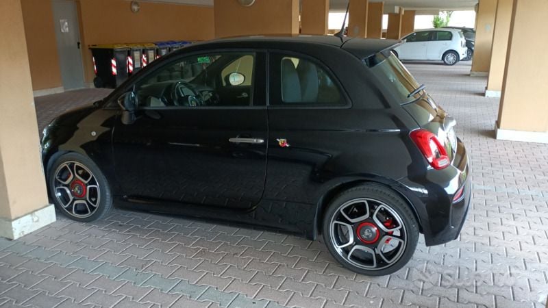 Usata Abarth 500 145 CV (106 kW) 2018 Nero Utilitaria