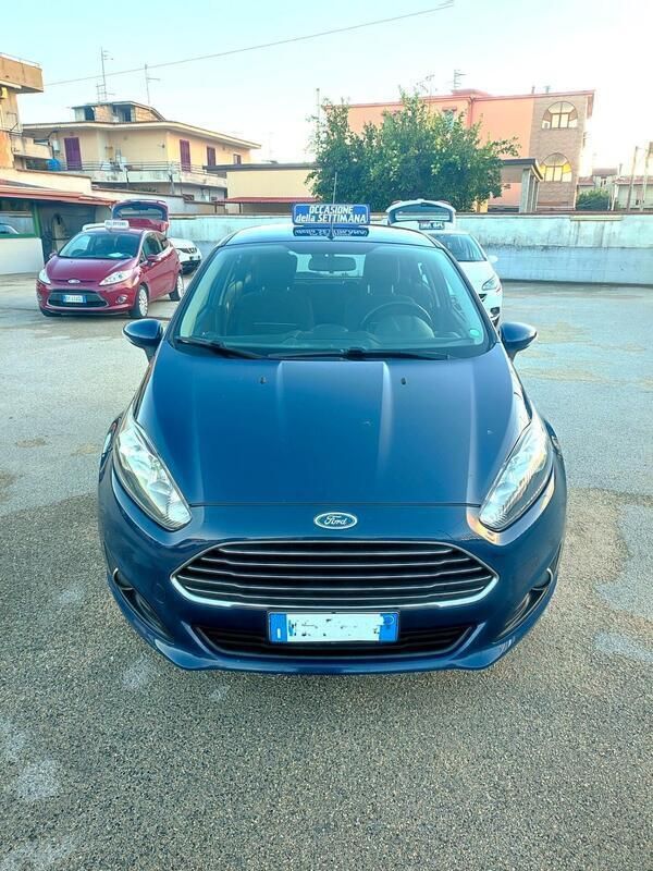 Usata Ford Fiesta Business Edition 75 CV (55 kW) 2016 Blu Utilitaria