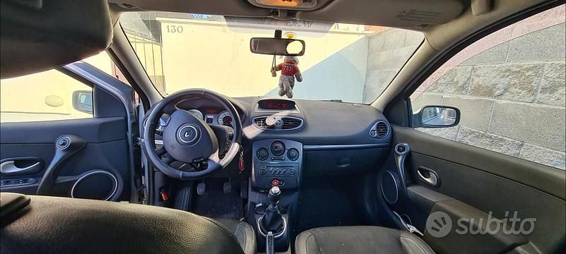 Brugt Renault Clio II 85 HK (62 kW) 2008 Grå Sedan