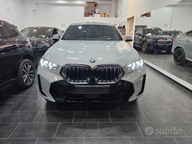 Usata BMW X6 M Sport 298 CV (219 kW) 2024 Grigio SUV