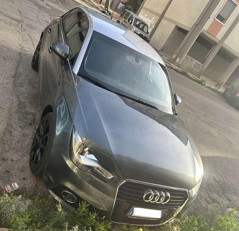 Usata Audi A1 Sportback Sport 90 CV (66 kW) 2015 Utilitaria