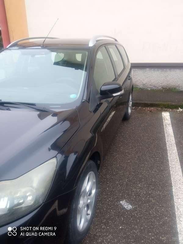 Usata Ford Focus Style 111 CV (81 kW) 2010 Nero Station wagon