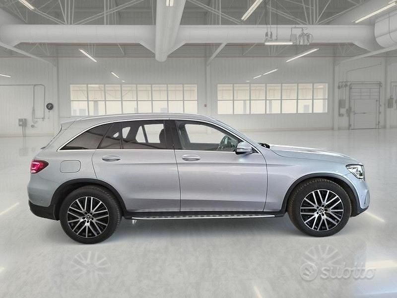 Usata Mercedes GLC220 194 CV (142 kW) 2022 Grigio SUV