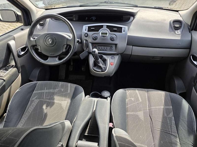 Usata Renault Scénic II 113 CV (83 kW) 2004 Griggio Monovolume