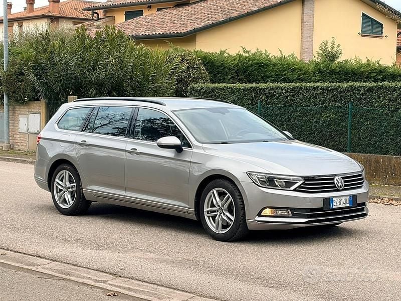 Usata VW Passat 150 CV (110 kW) 2015 Grigio Station wagon