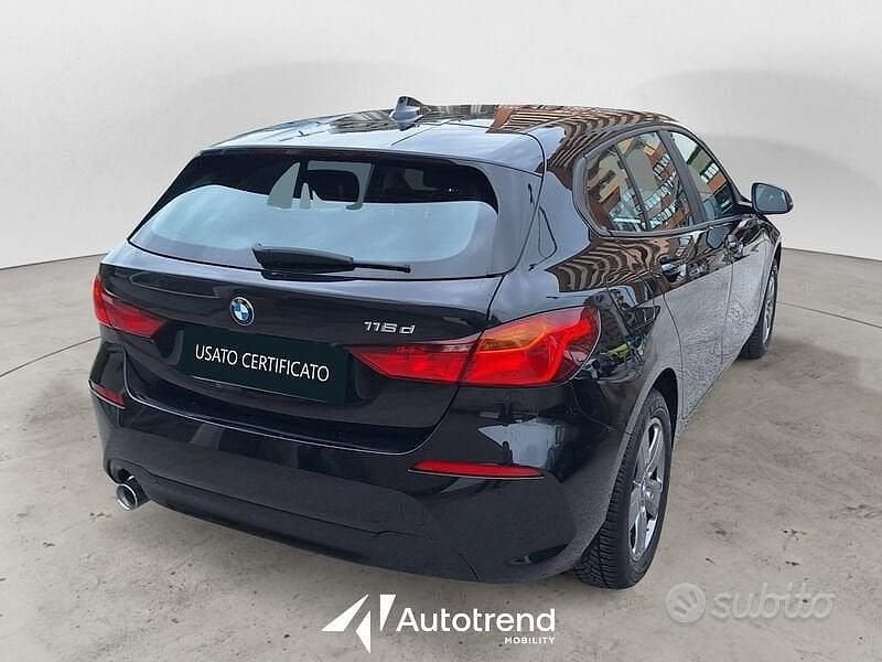 Usado BMW 116 Advantage 116 CV (85 kW) 2021 Negro Utilitario