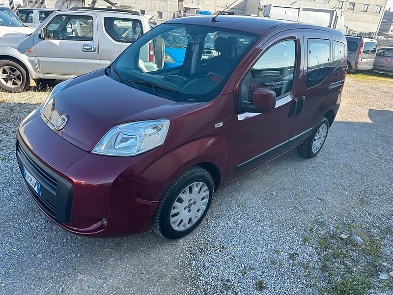 Usata Fiat Qubo Dynamic 95 CV (69 kW) 2015 Rosso Monovolume