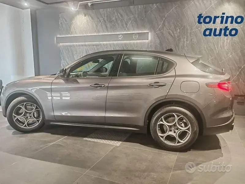 Nuova Alfa Romeo Stelvio Sprint 160 CV (117 kW) 2026 Grigio SUV