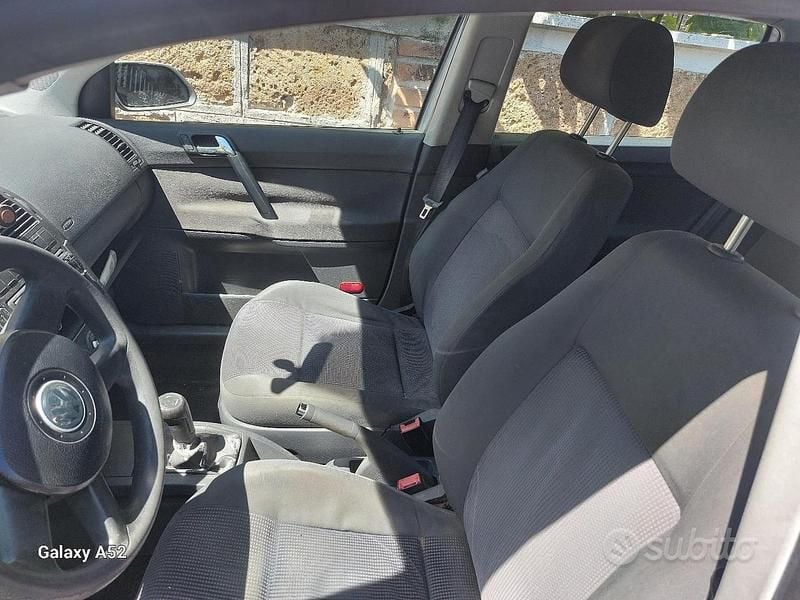 Usata VW Polo 69 CV (50 kW) 2006 Grigio Utilitaria
