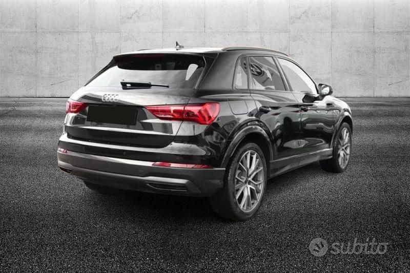 Usata Audi Q3 Advanced 150 CV (110 kW) 2021 Nero metallizzato SUV