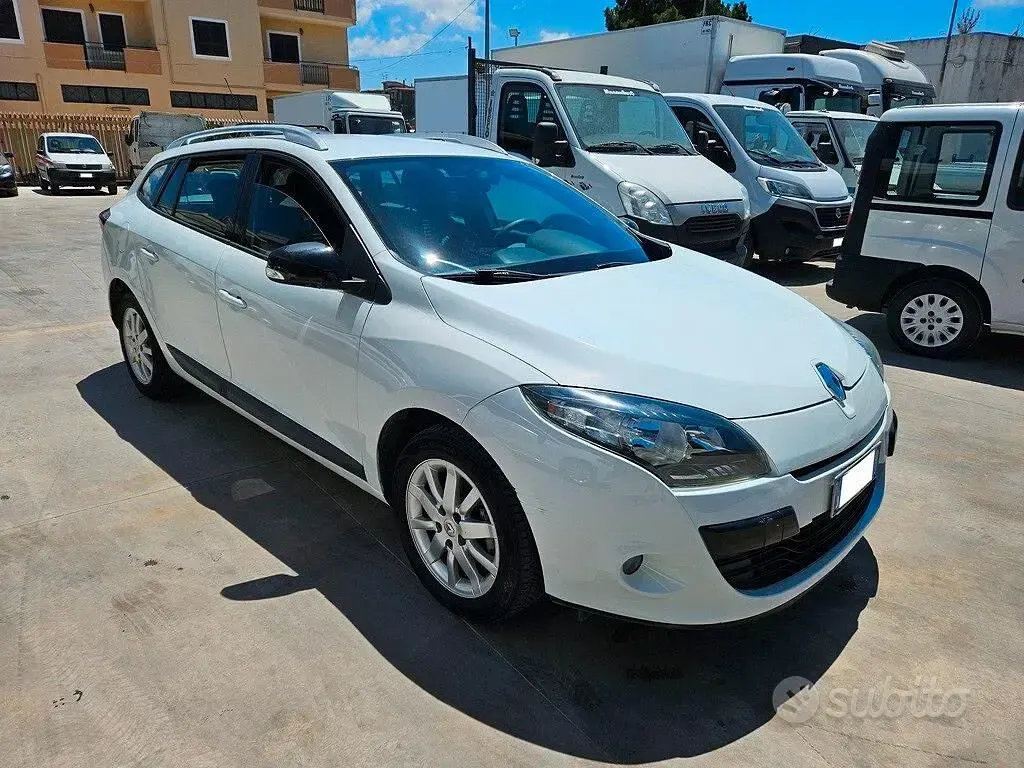 Usata Renault Mégane GrandTour 130 CV (95 kW) 2011 Bianco Station wagon