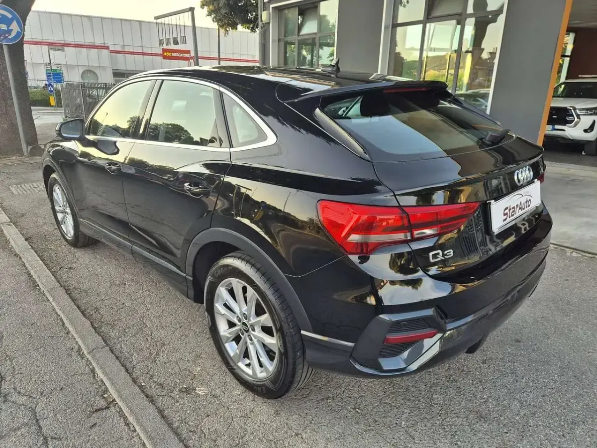 Usata Audi Q3 Sportback 150 CV (110 kW) 2023 Nero SUV