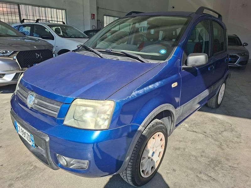 Usata Fiat Panda 4x4 Climbing 60 CV (44 kW) 2005 Blu/azzurro Utilitaria