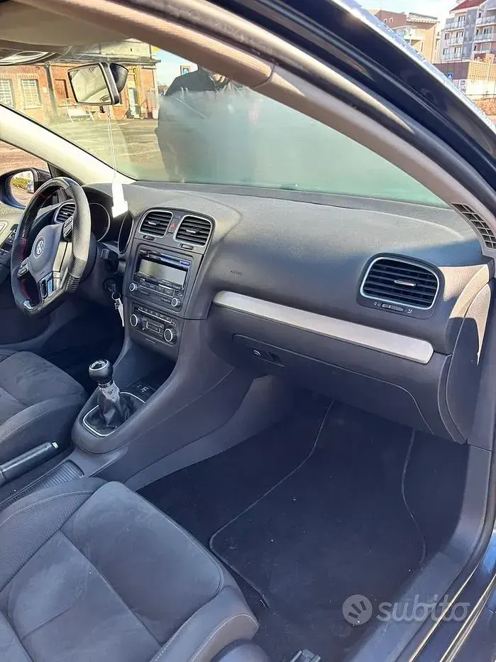 Usata VW Golf VI 102 CV (75 kW) 2009 Berlina
