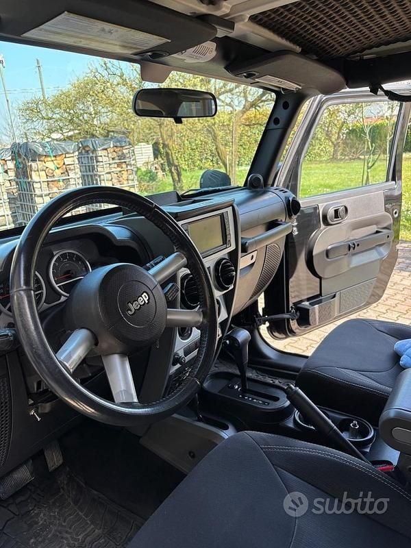 Usata Jeep Wrangler Sahara 199 CV (146 kW) 2010 Nero SUV