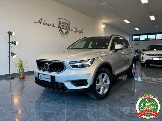 Grigio chiaro met Usata 2019 Volvo XC40 SUV | 21.400 € (Buon prezzo) - Immagine 1/4
