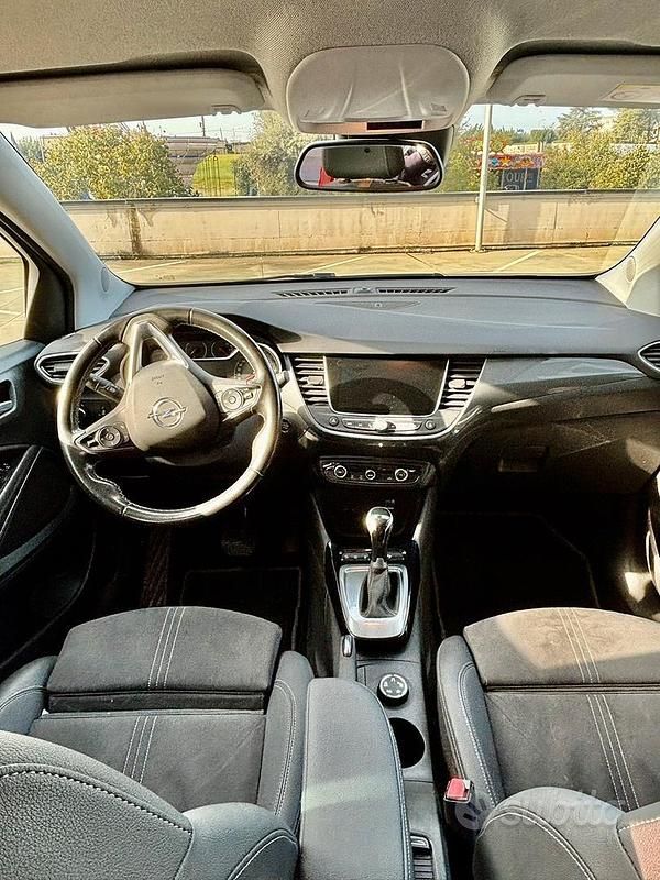 Usata Opel Crossland GS Line 131 CV (96 kW) 2021 Rosso SUV