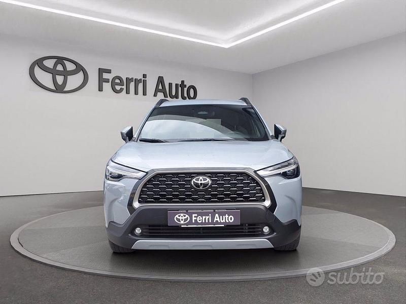 Usata Toyota Corolla Cross Trend 140 CV (102 kW) 2025 Grey met SUV