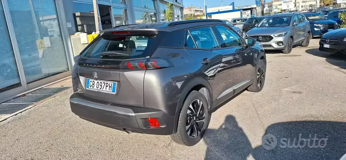 Occasion Peugeot 2008 102 ch (75 kW) 2021 Gris SUV