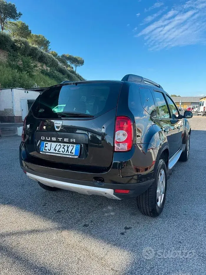Usata Dacia Duster 105 CV (77 kW) 2011 Nero SUV
