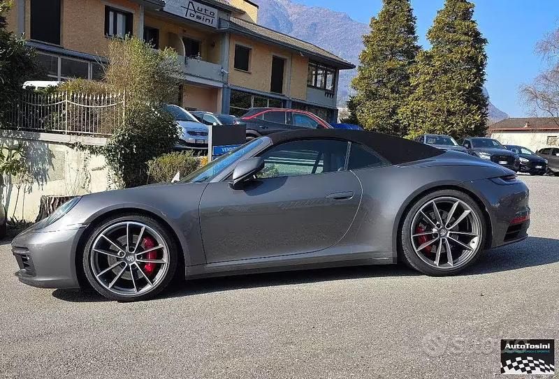 Usata Porsche 911 Carrera 4S 450 CV (330 kW) 2020 Grigio Cabrio