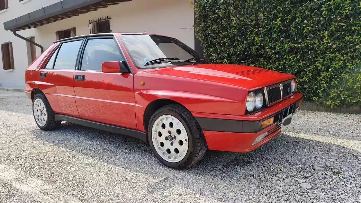 Usata Lancia Delta 196 CV (144 kW) 1989 Utilitaria