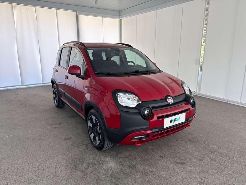 Usata Fiat Panda Cross Cross 70 CV (51 kW) 2024 Rosso Utilitaria