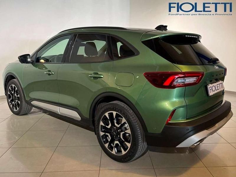 Usata Ford Kuga Active X 179 CV (131 kW) 2024 Verde SUV