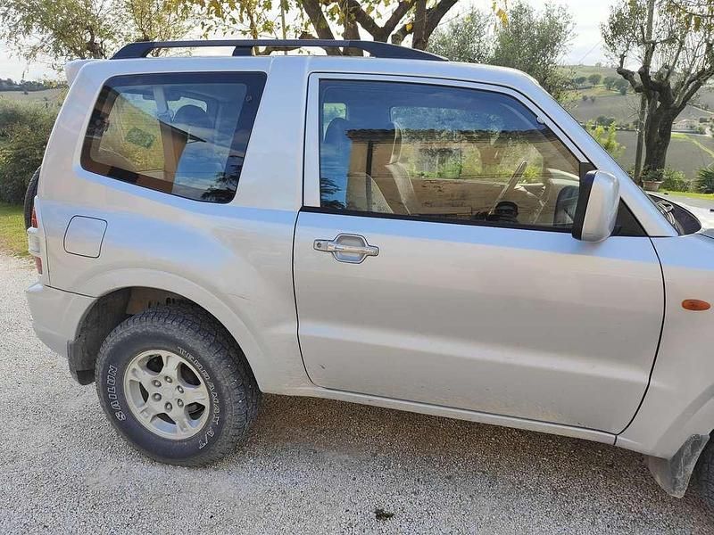 Usata Mitsubishi Pajero 160 CV (117 kW) 2001 SUV