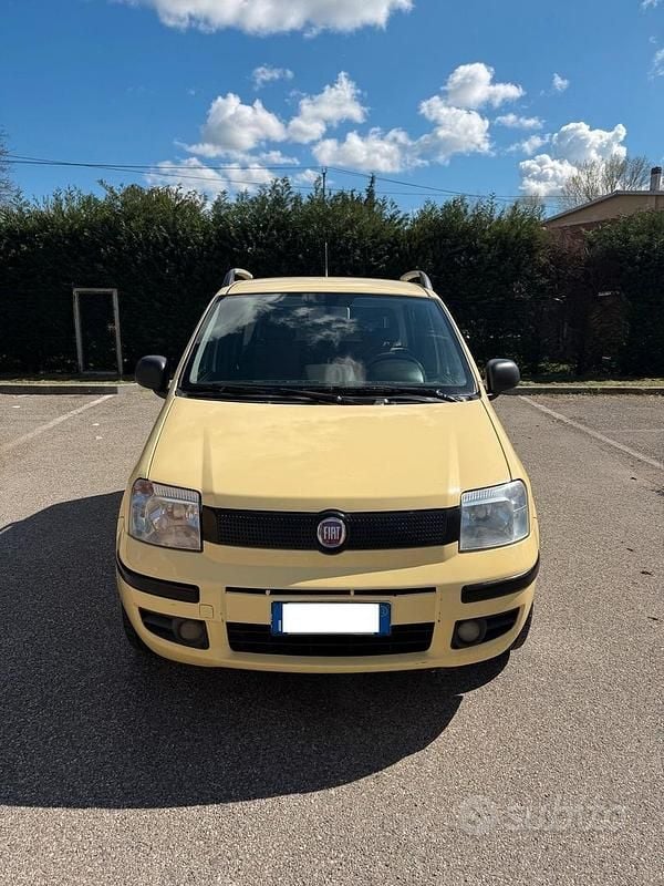Usata Fiat Panda 77 CV (56 kW) 2012 Giallo Utilitaria
