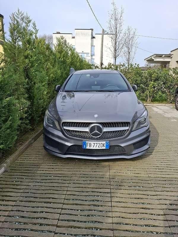 Usata Mercedes CLA200 Shooting Brake Premium 136 CV (100 kW) 2015 Grigio Station wagon
