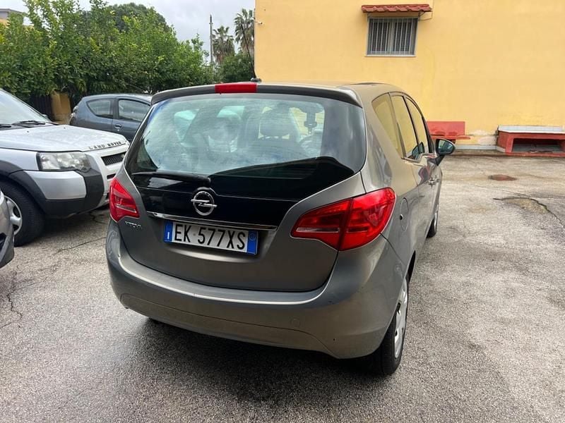 Usata Opel Meriva Cosmo 101 CV (74 kW) 2012 Oro Monovolume