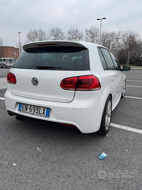 Usata VW Golf VII R-line 140 CV (102 kW) 2012 Bianco Berlina