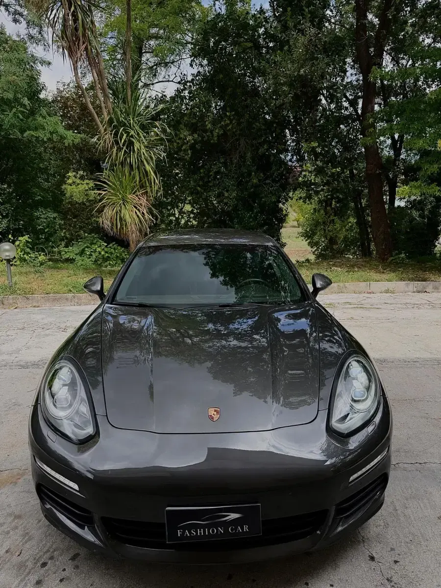 Usata Porsche Panamera 300 CV (220 kW) 2014 Grigio Utilitaria
