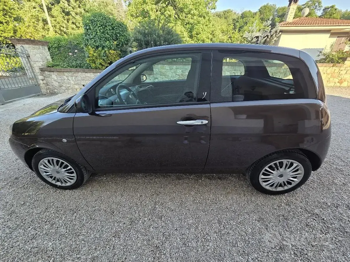 Usata Lancia Ypsilon 75 CV (55 kW) 2010 Utilitaria