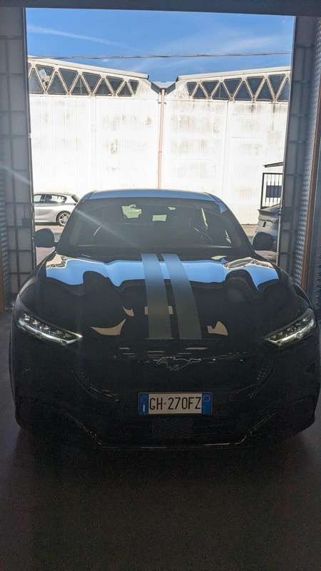 Usata 2021 Ford Mustang Mach-E Extended Range SUV | 24.900 € - Immagine 1/4