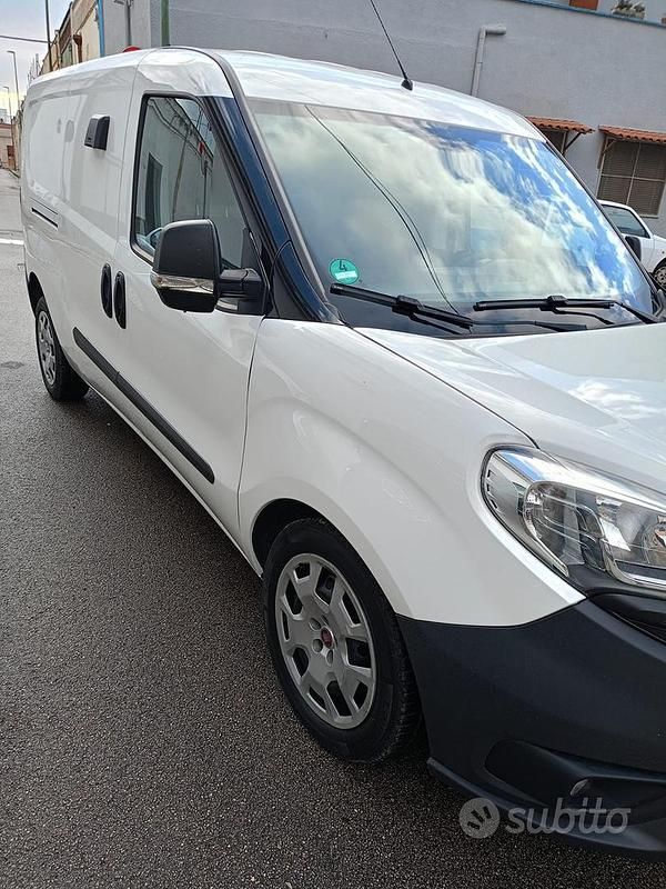 Usata Fiat Doblò 105 CV (77 kW) 2018 Bianco Monovolume