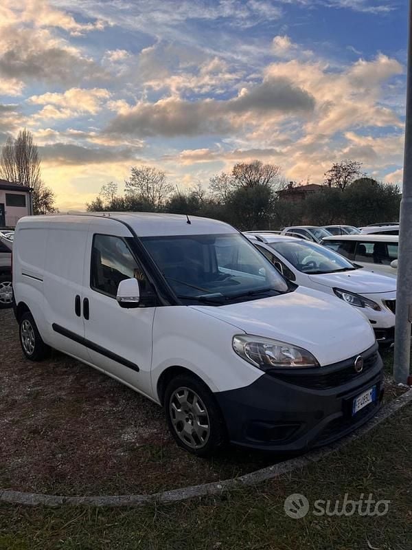 Bianco Usata 2016 Fiat Doblò Monovolume | 6500 € (Super prezzo) - Immagine 1/4