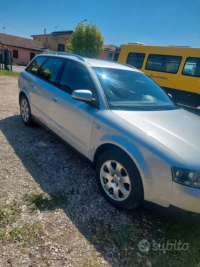 Usata Audi A4 130 CV (95 kW) 2003 Grigio Station wagon