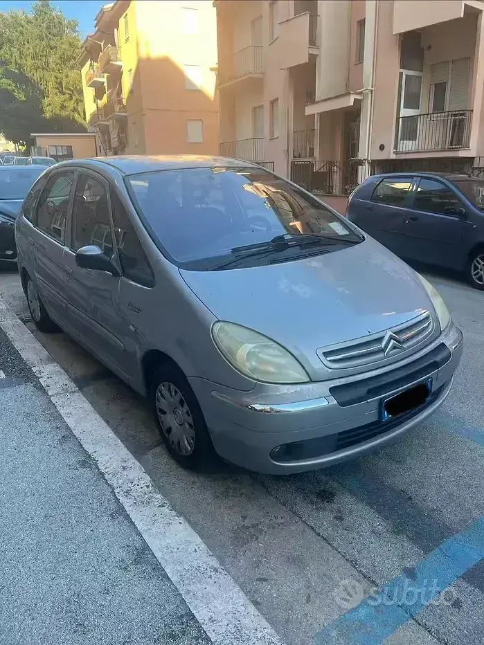 Usata Citroën Xsara 95 CV (69 kW) 2004 Grigio Monovolume