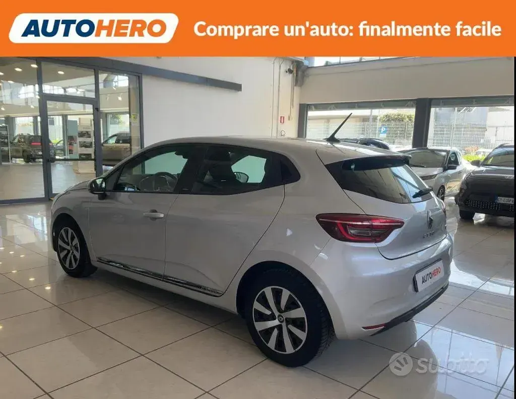 Usata Renault Clio V 91 CV (66 kW) 2021 Grigio Berlina