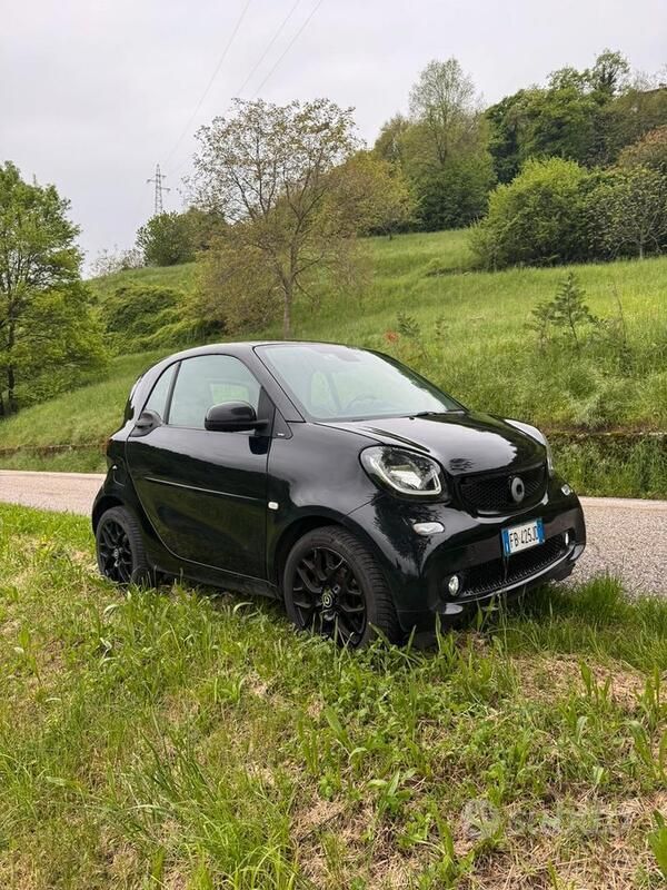 Usata Smart ForTwo Coupé 71 CV (52 kW) 2015 Nero Coupé