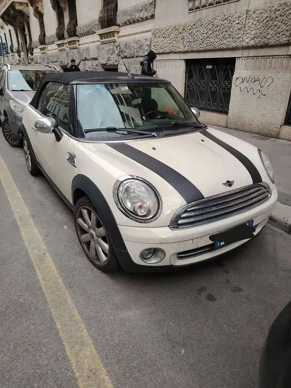 Usata Mini Cooper Cabriolet 120 CV (88 kW) 2010 Cabrio