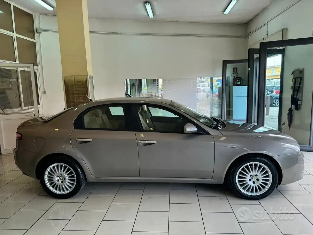 Occasion Alfa Romeo 159 Distinctive 150 PK (110 kW) 2006 Grijs Sedan