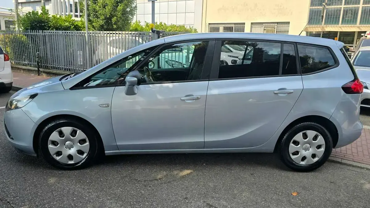 Usata Opel Zafira Innovation 120 CV (88 kW) 2018 Argento Monovolume