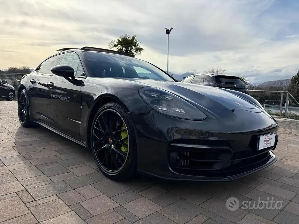 Usata Porsche Panamera Sport Turismo 560 CV (411 kW) 2021 Grigio Station wagon